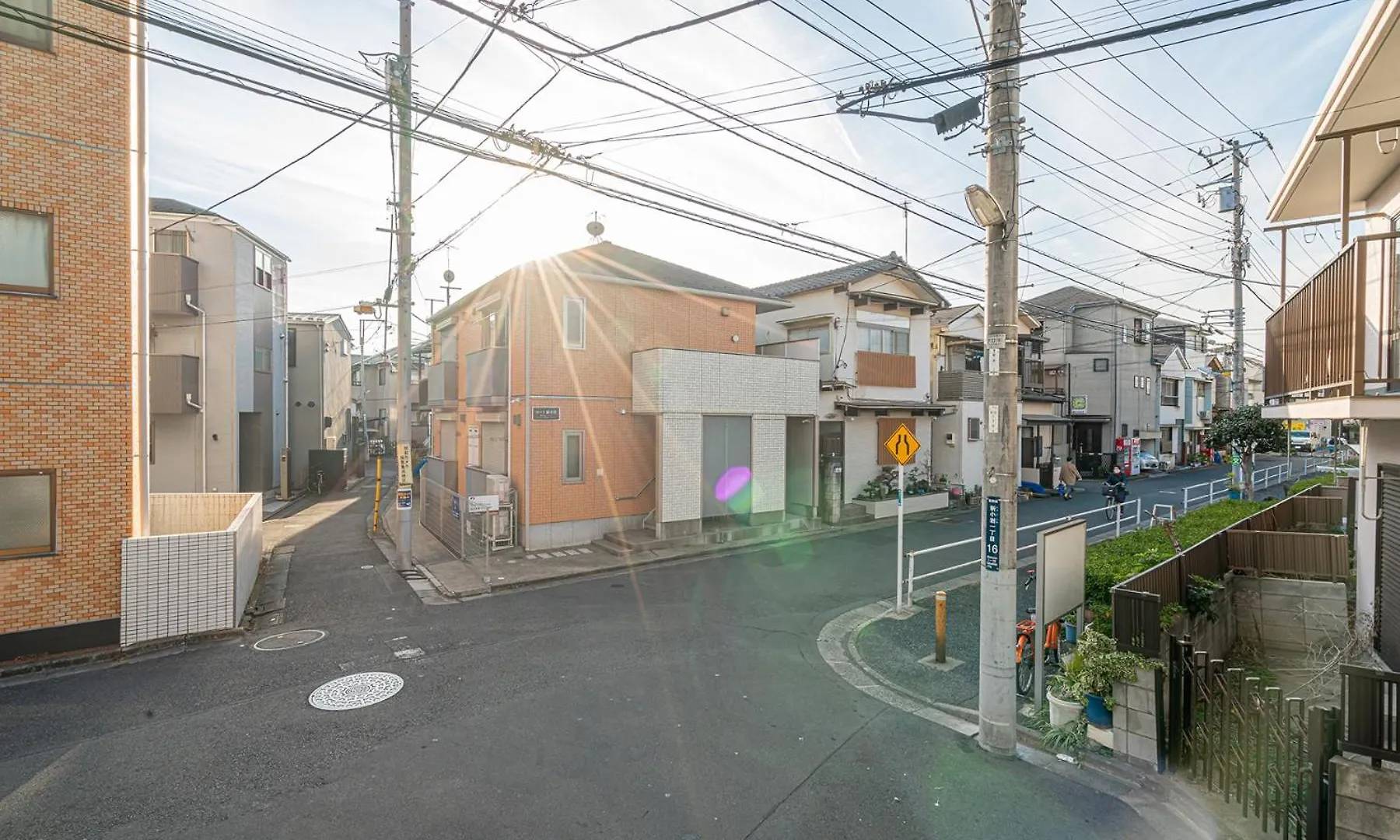 一戸建民泊 Tokyo St-Ar House 東京星宿 0*,  Japan